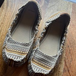 Size 8 Sanuk loafers